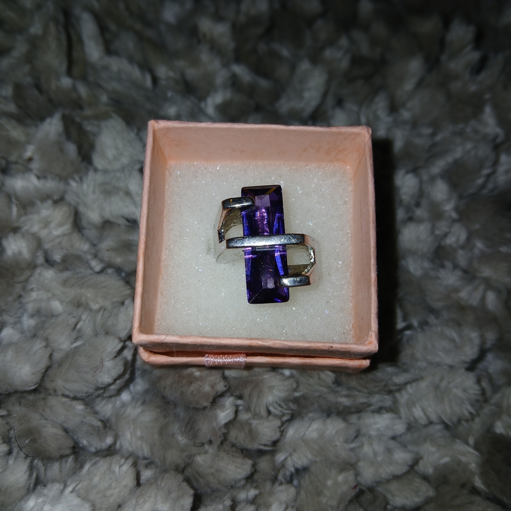 Elegant Silver and Purple 925 Women's Ring